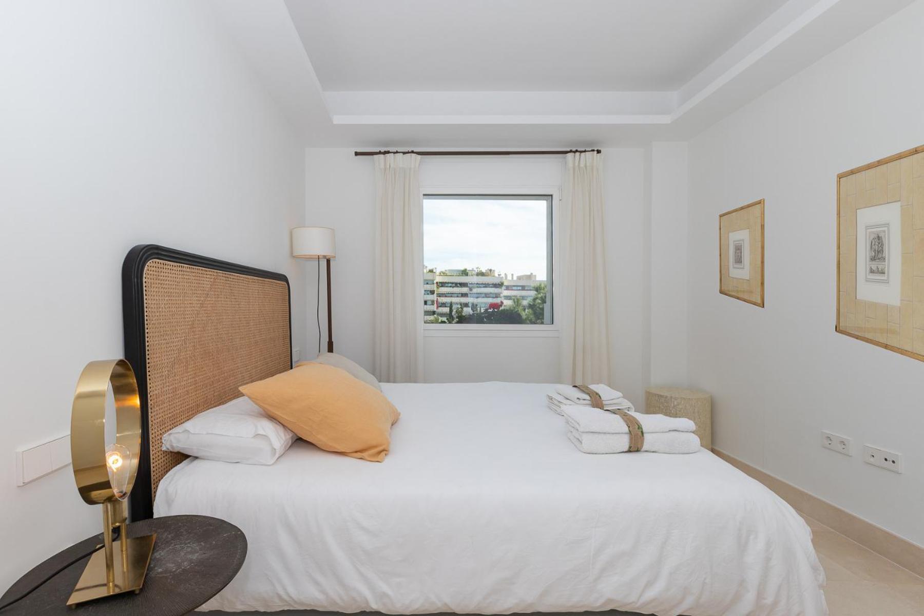 Lujoso Apartamento Con Piscina En Paseo Maritimo Marbella Exterior foto